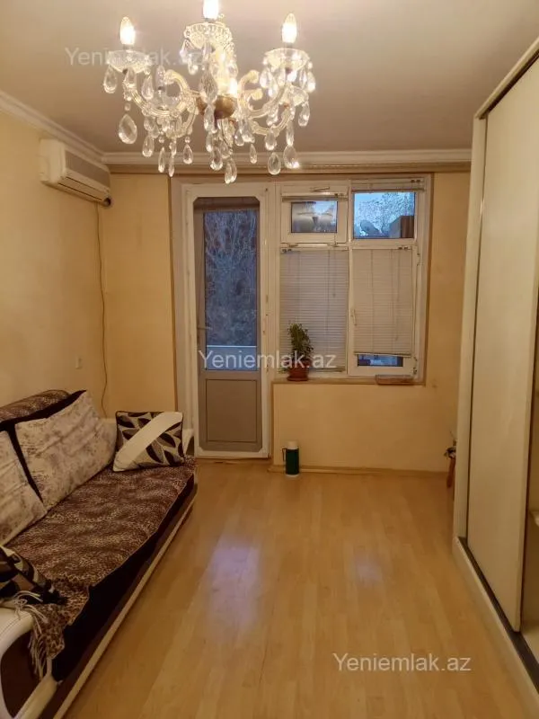 Satılır 2 otaqlı köhnə tikili 46 m²