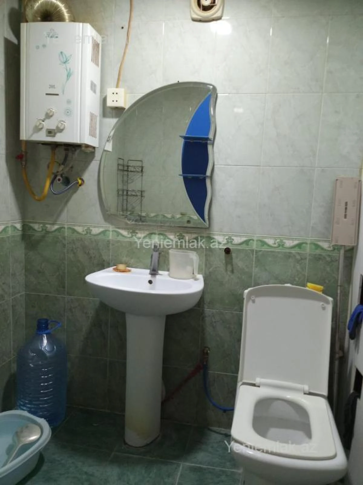 Satılır 2 otaqlı köhnə tikili 46 m²