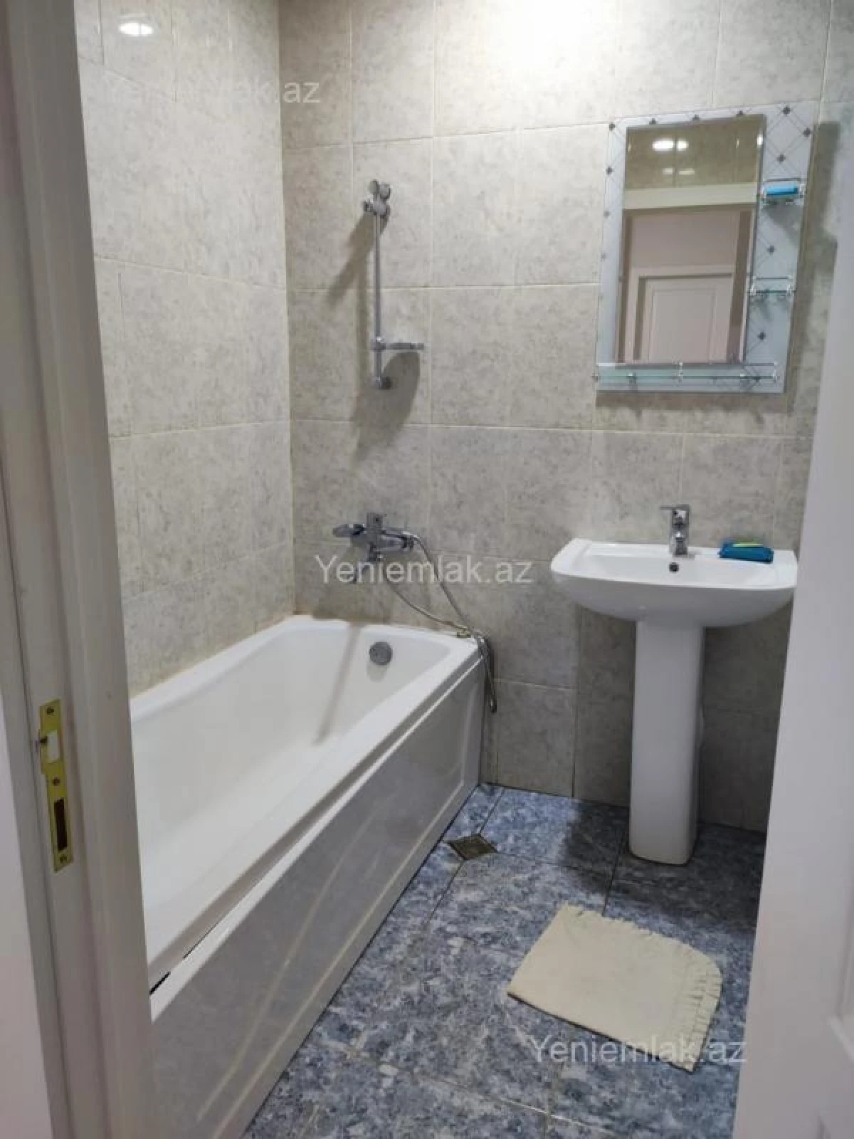 Satılır 4 otaqlı yeni tikili 110 m²