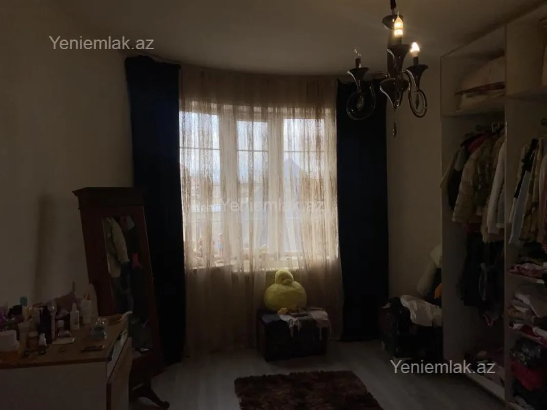 Satılır 5 otaqlı həyət evi 170 m²