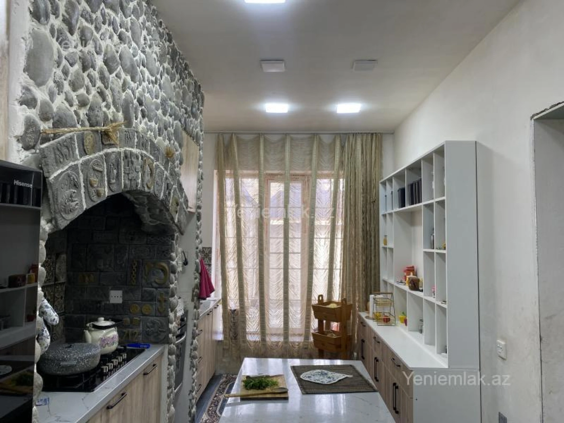 Satılır 5 otaqlı həyət evi 170 m²