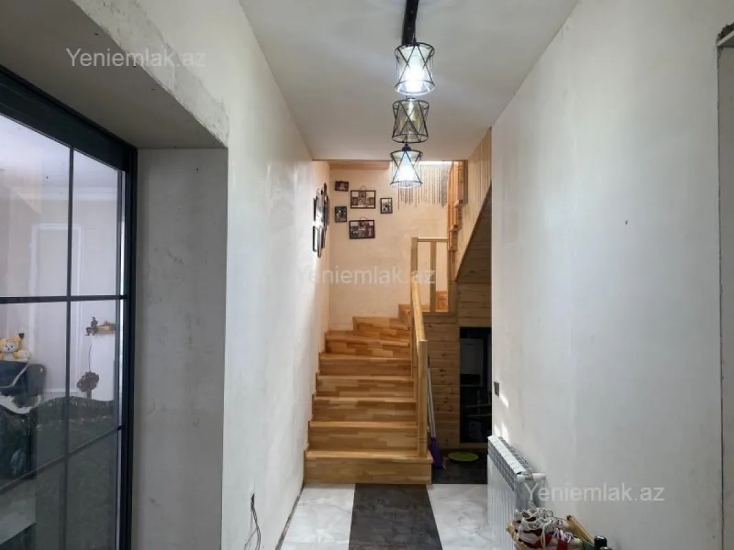 Satılır 5 otaqlı həyət evi 170 m²