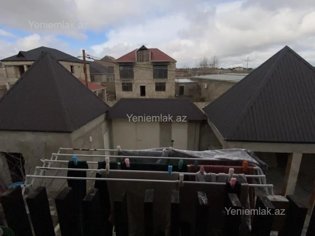 Satılır 5 otaqlı həyət evi 170 m²