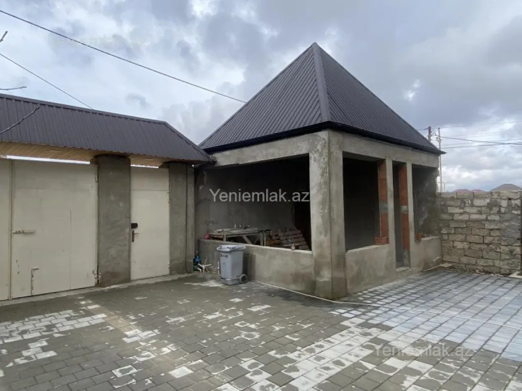 Satılır 5 otaqlı həyət evi 170 m²