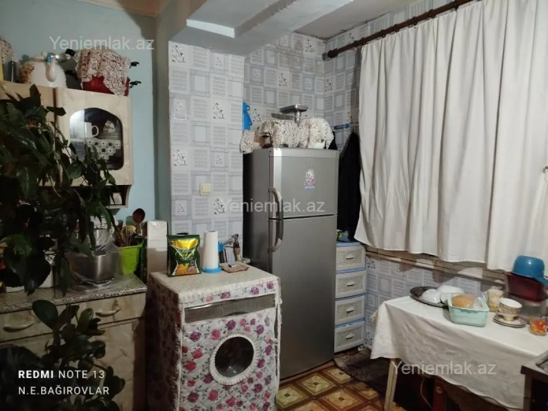 Satılır 2 otaqlı köhnə tikili 40 m²