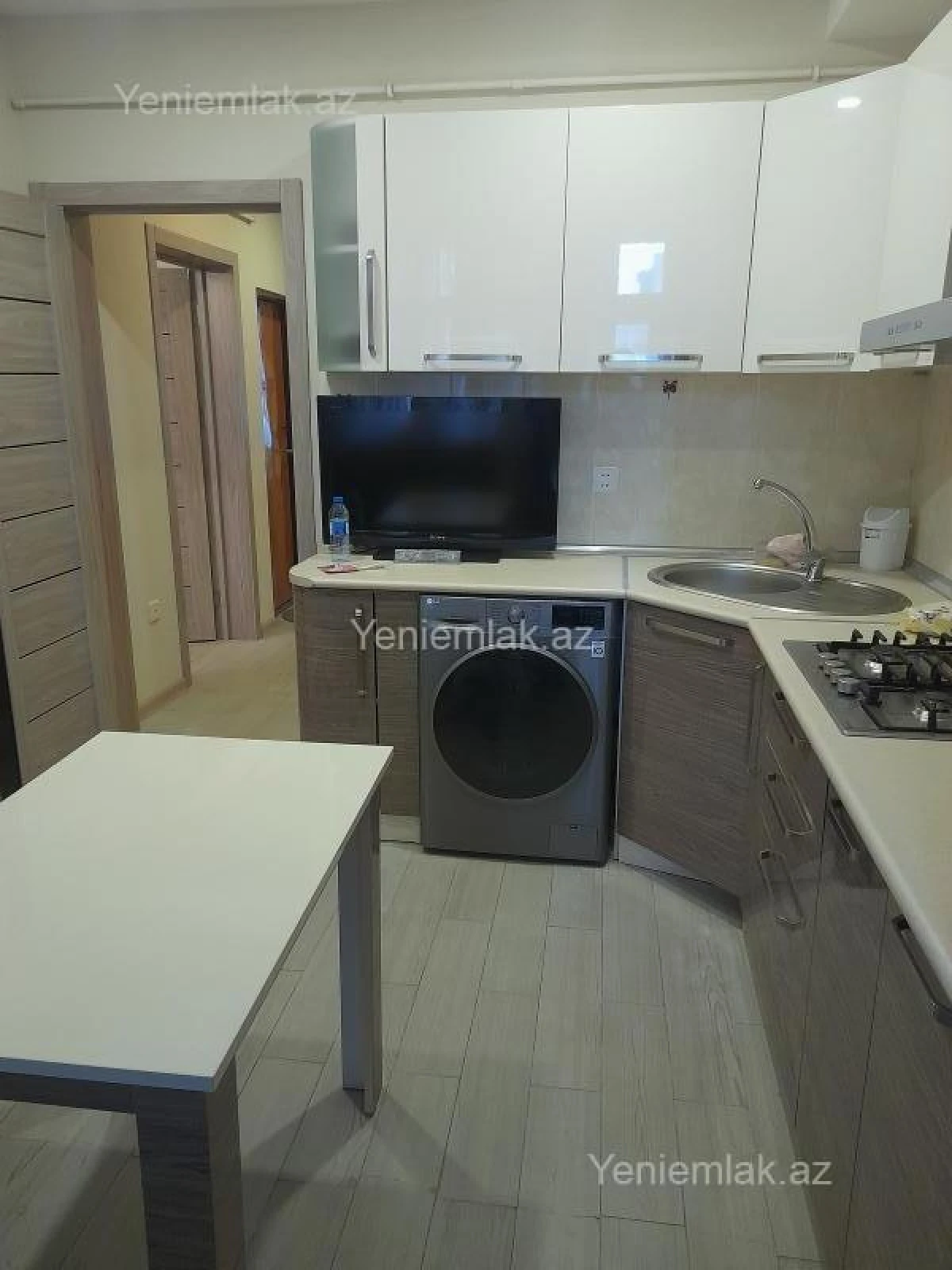 Satılır 2 otaqlı köhnə tikili 50 m²