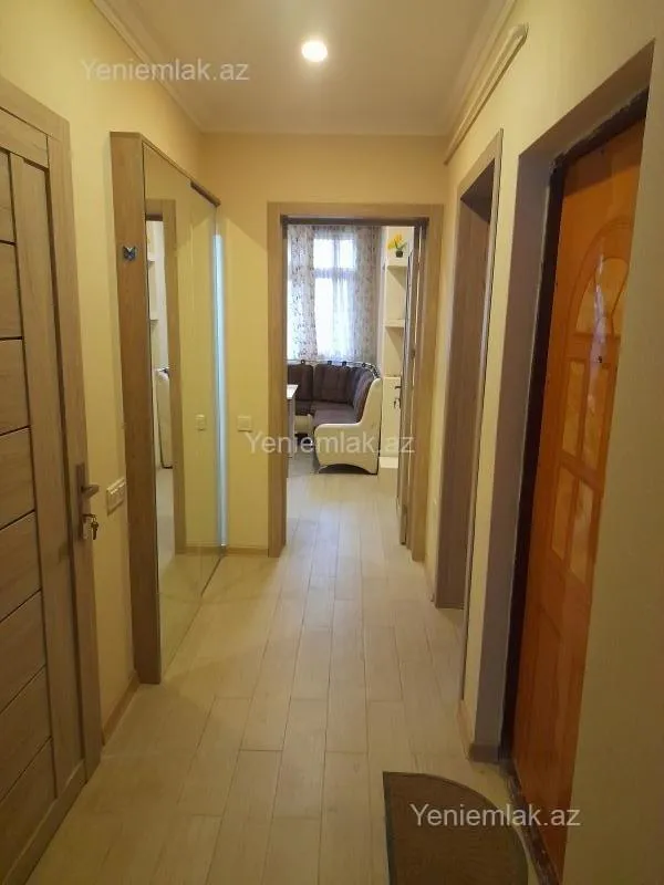 Satılır 2 otaqlı köhnə tikili 50 m²