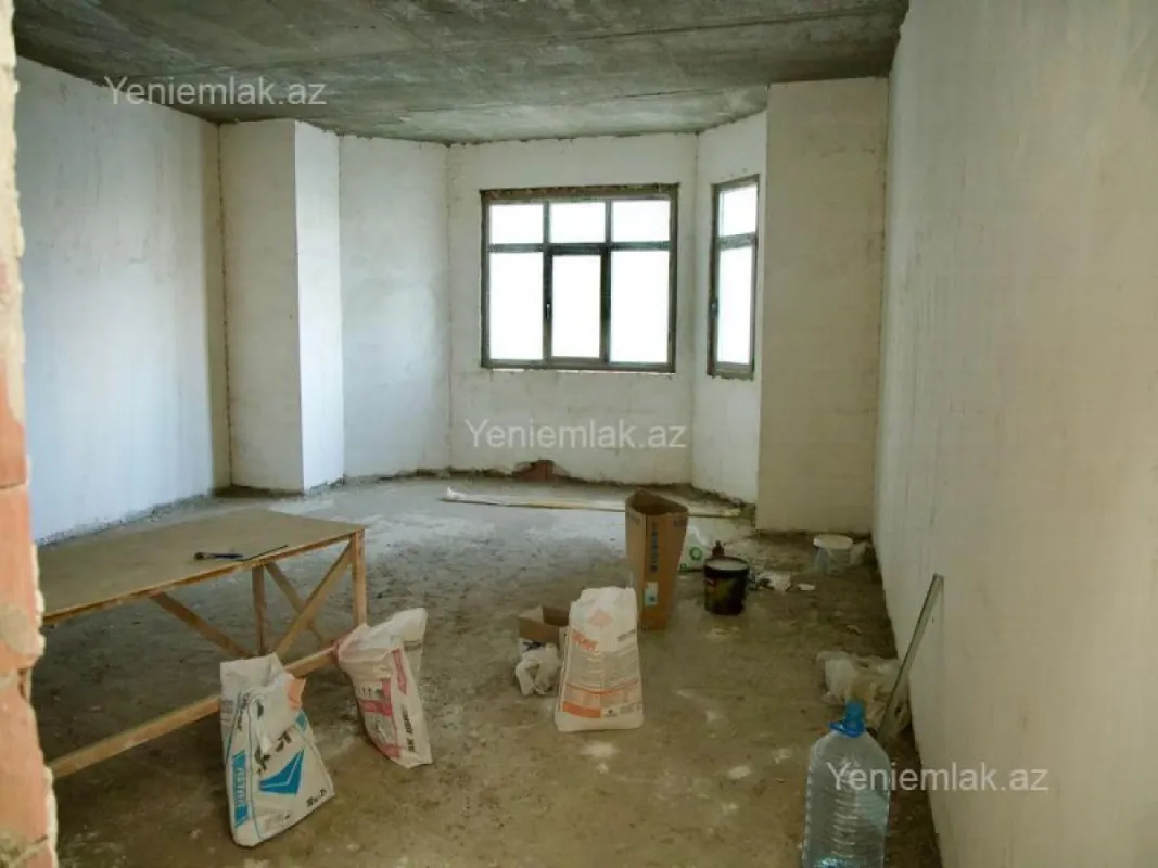 Satılır 4 otaqlı yeni tikili 195 m²