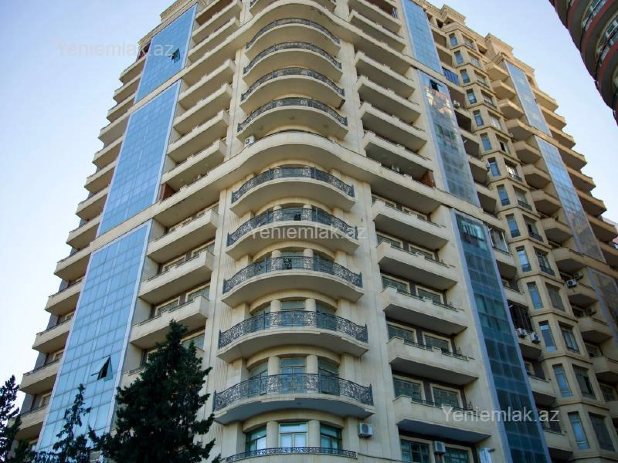 Satılır 4 otaqlı yeni tikili 195 m²
