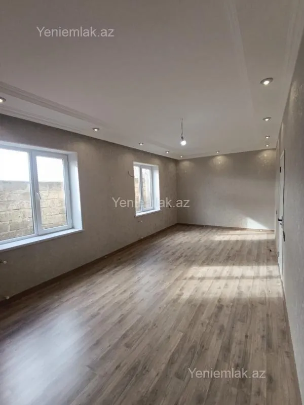 Satılır 3 otaqlı həyət evi 100 m²