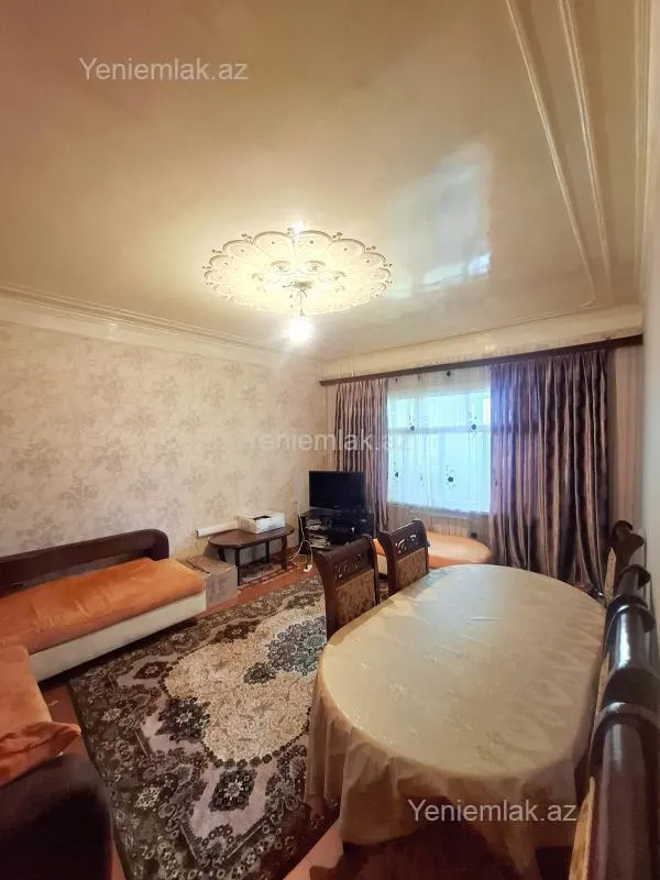 Satılır 2 otaqlı köhnə tikili 57 m²