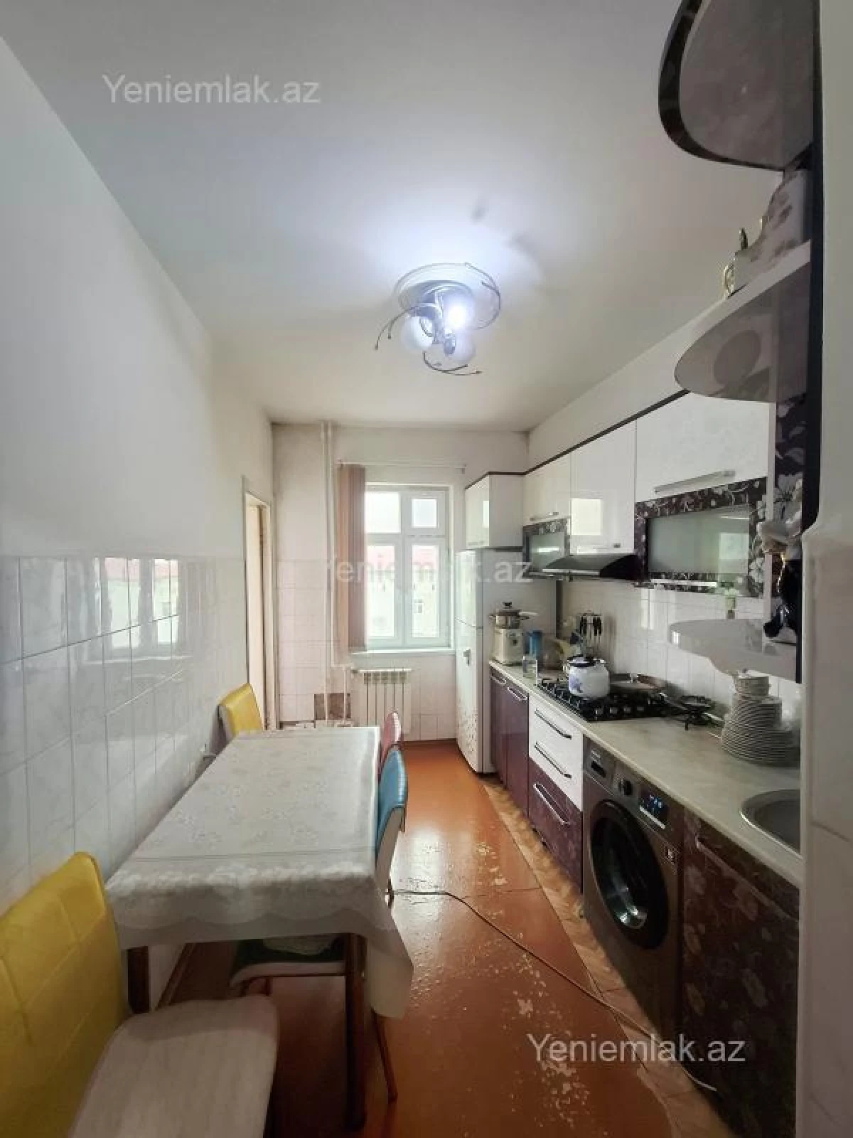 Satılır 2 otaqlı köhnə tikili 57 m²