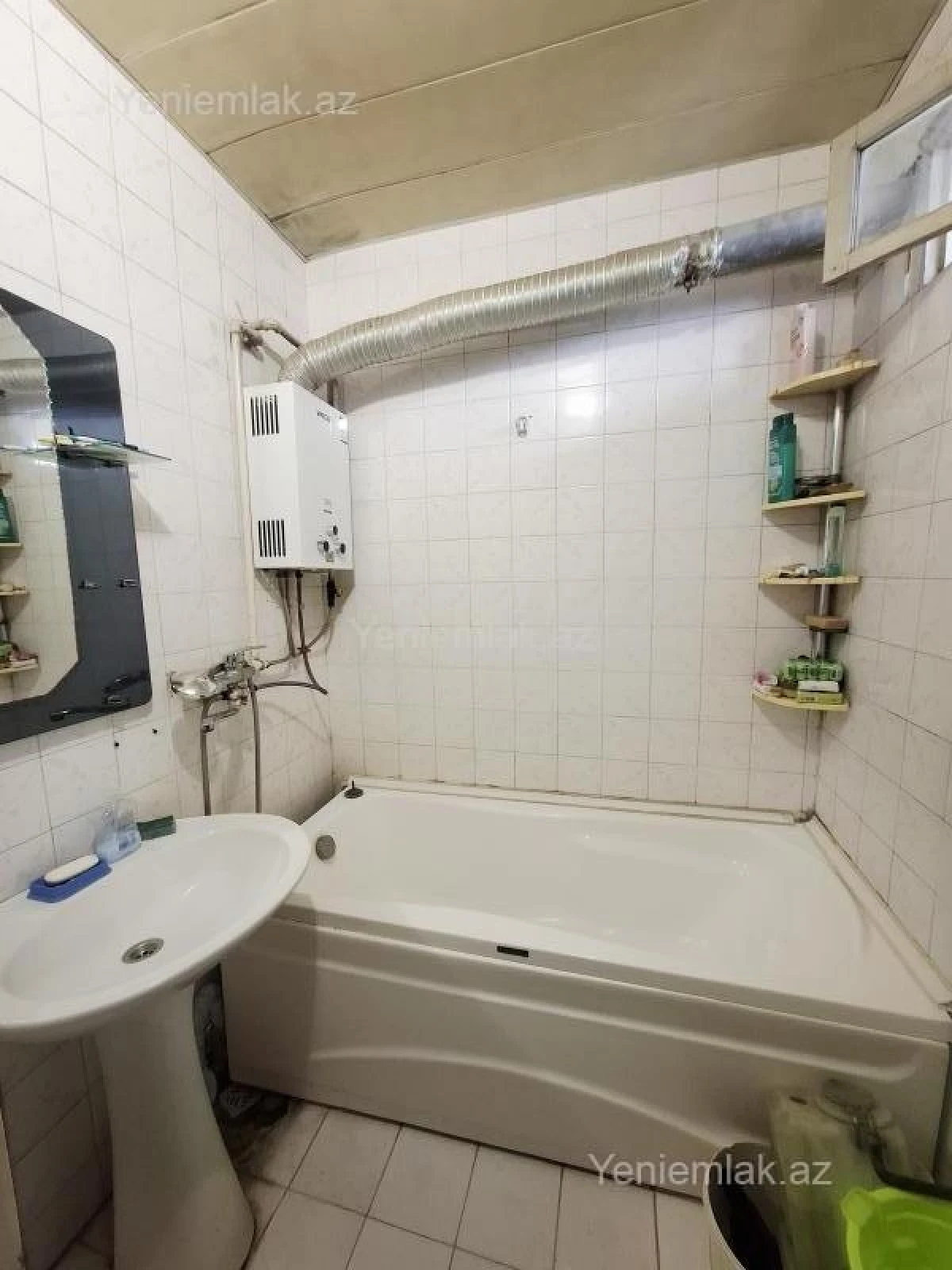 Satılır 2 otaqlı köhnə tikili 57 m²