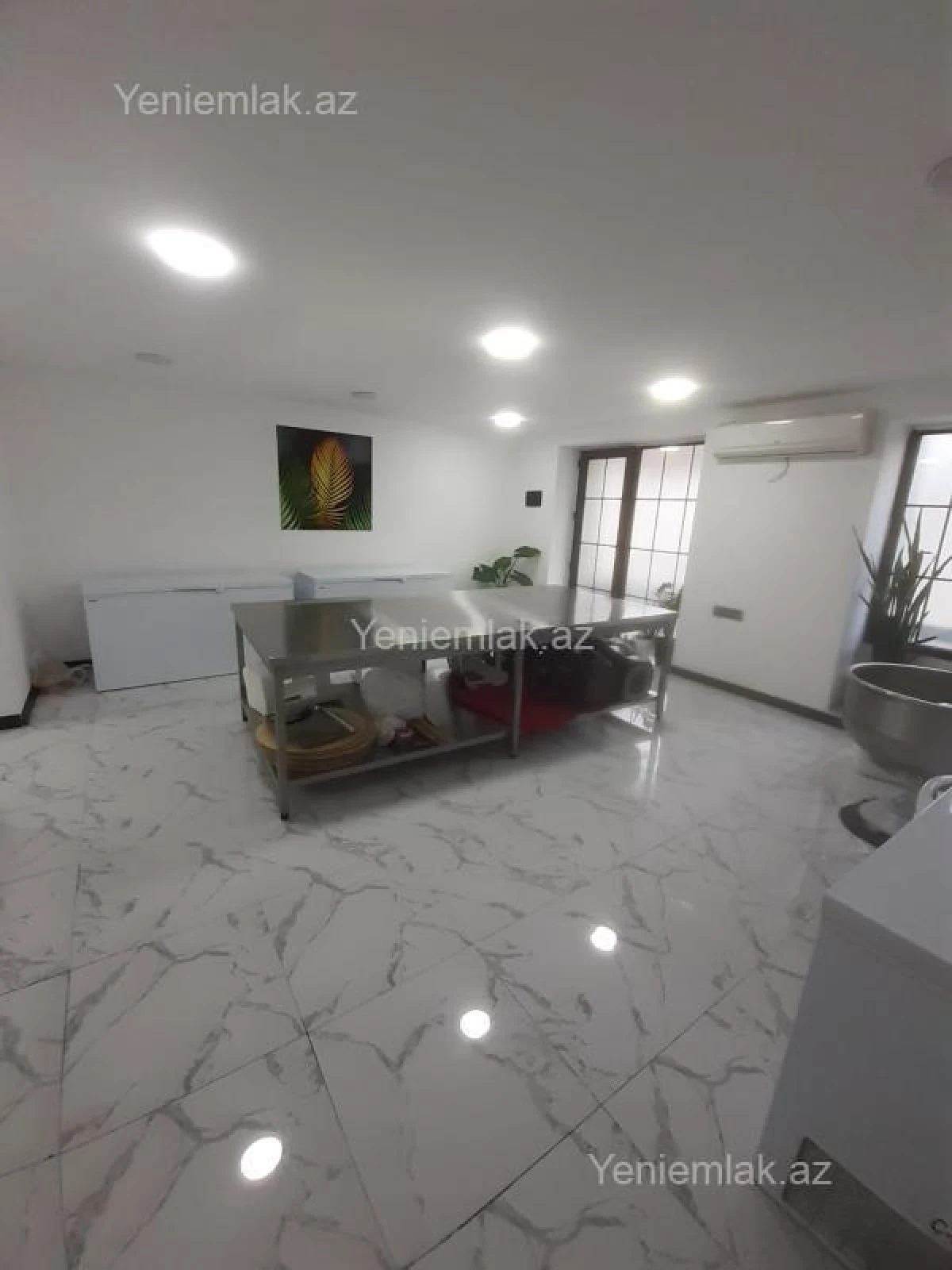Satılır 6 otaqlı obyekt 200 m²