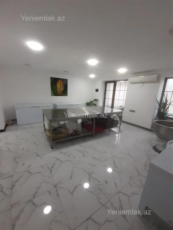 Satılır 6 otaqlı obyekt 200 m²