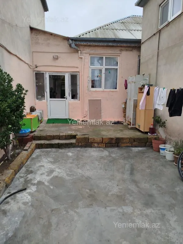 Satılır 5 otaqlı həyət evi 130 m²
