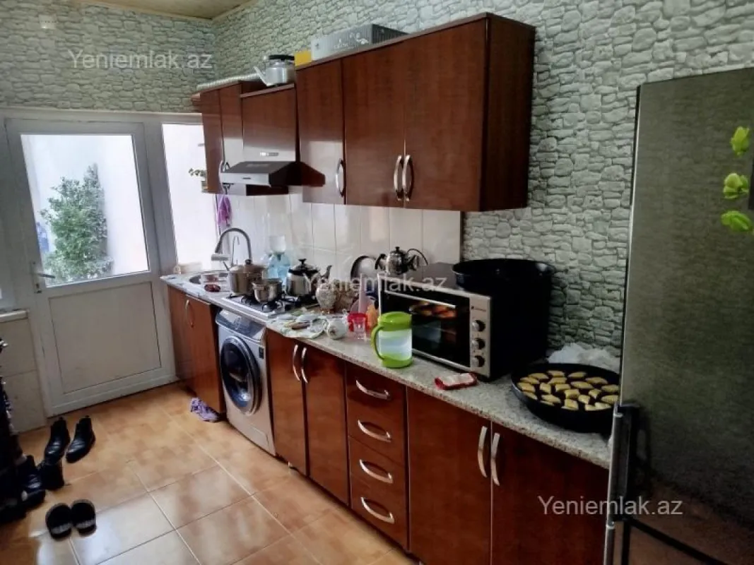 Satılır 5 otaqlı həyət evi 130 m²