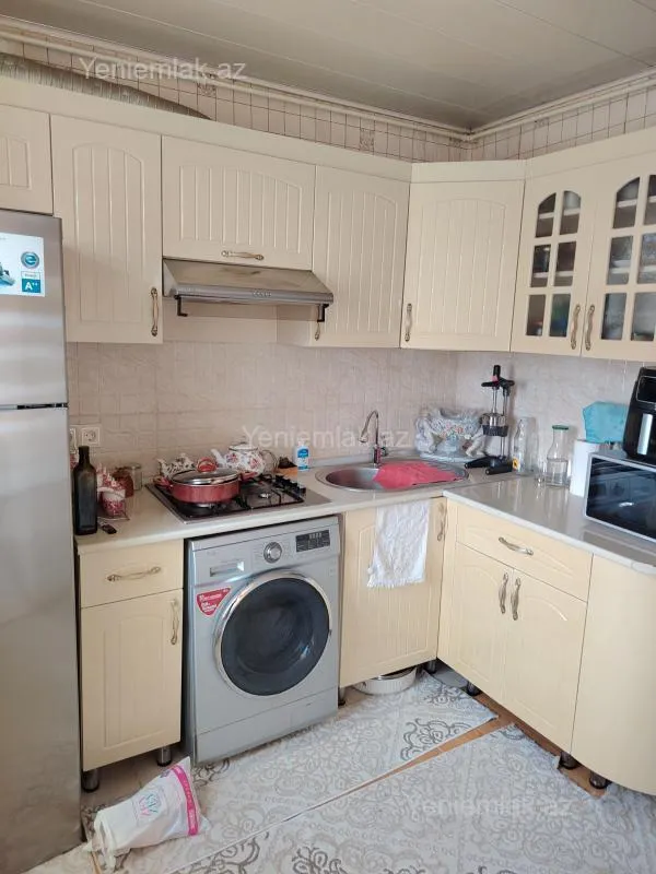 Satılır 3 otaqlı köhnə tikili 70 m²