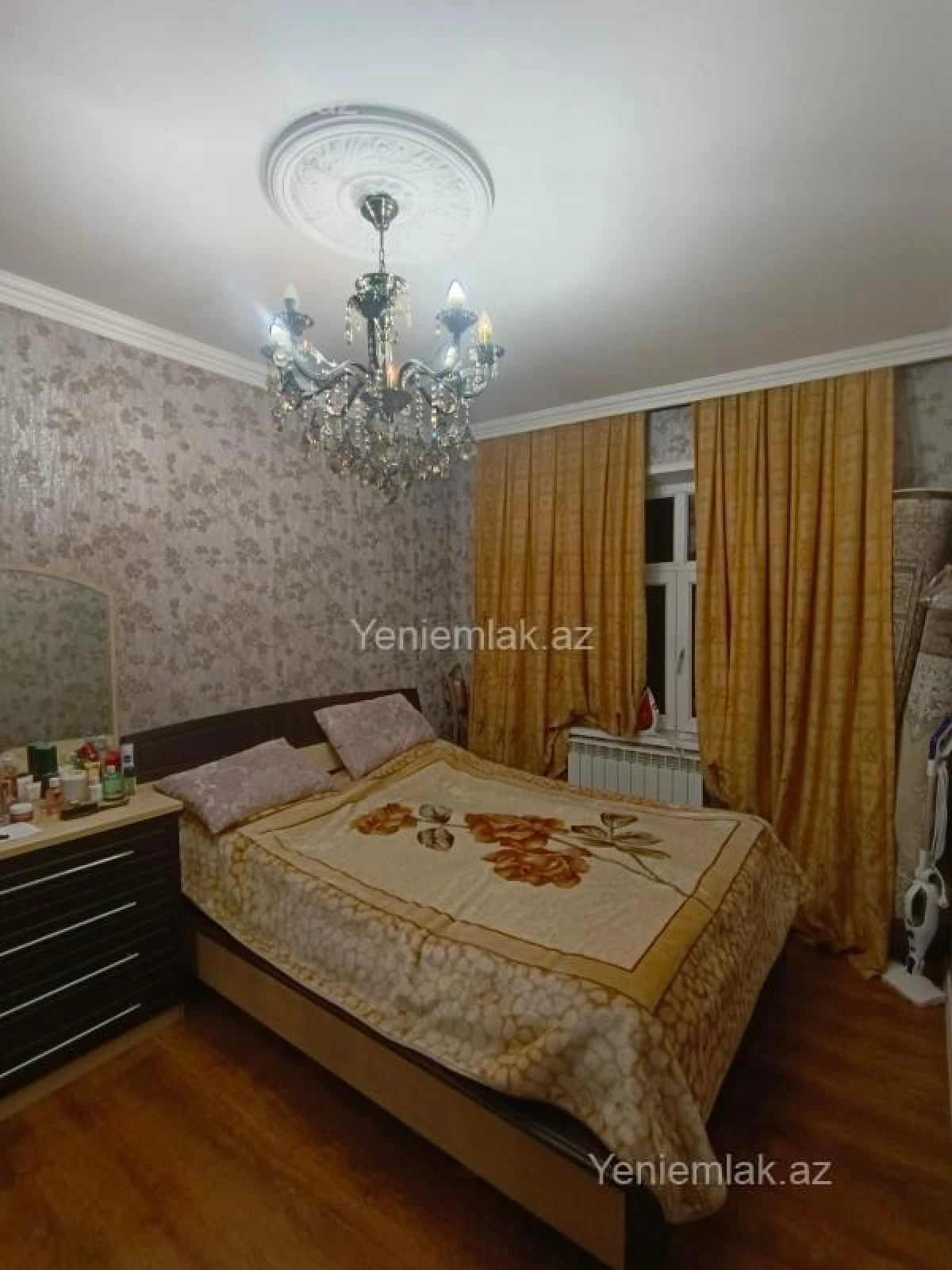 Satılır 3 otaqlı köhnə tikili 72 m²