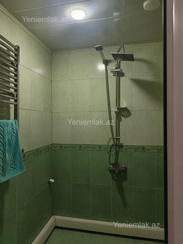 Satılır 3 otaqlı köhnə tikili 72 m²