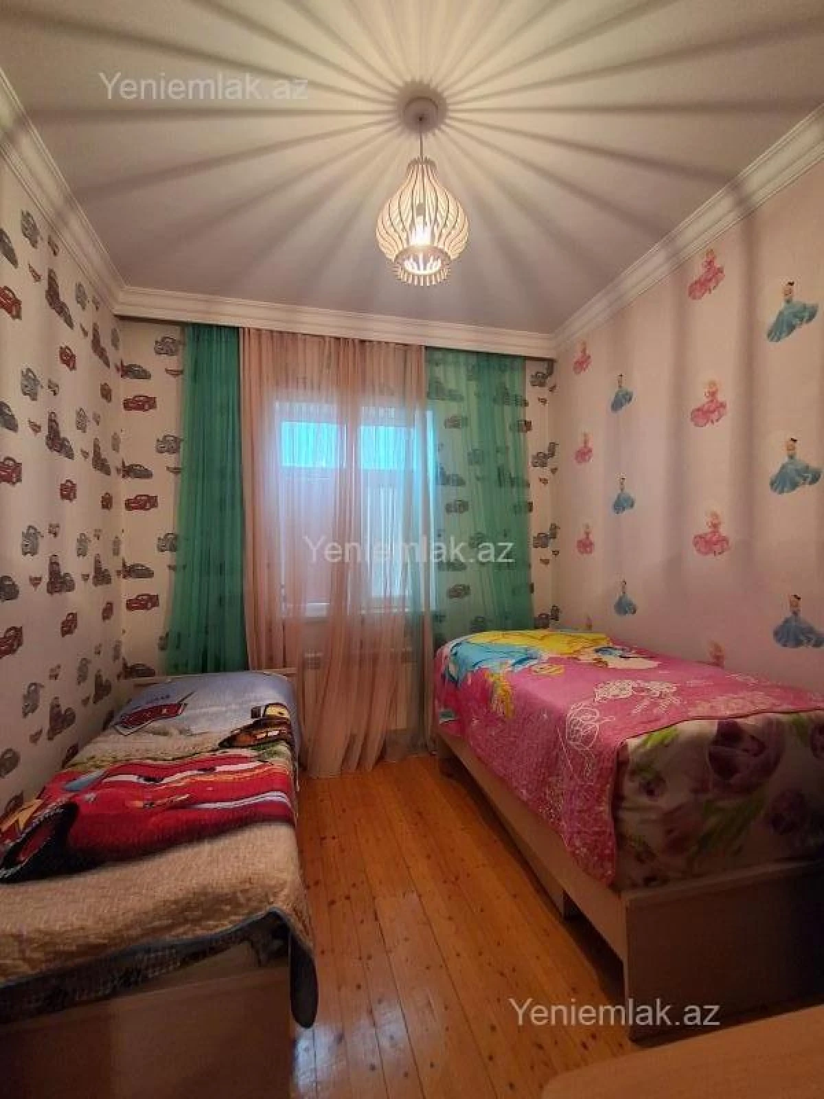 Satılır 5 otaqlı həyət evi 220 m²