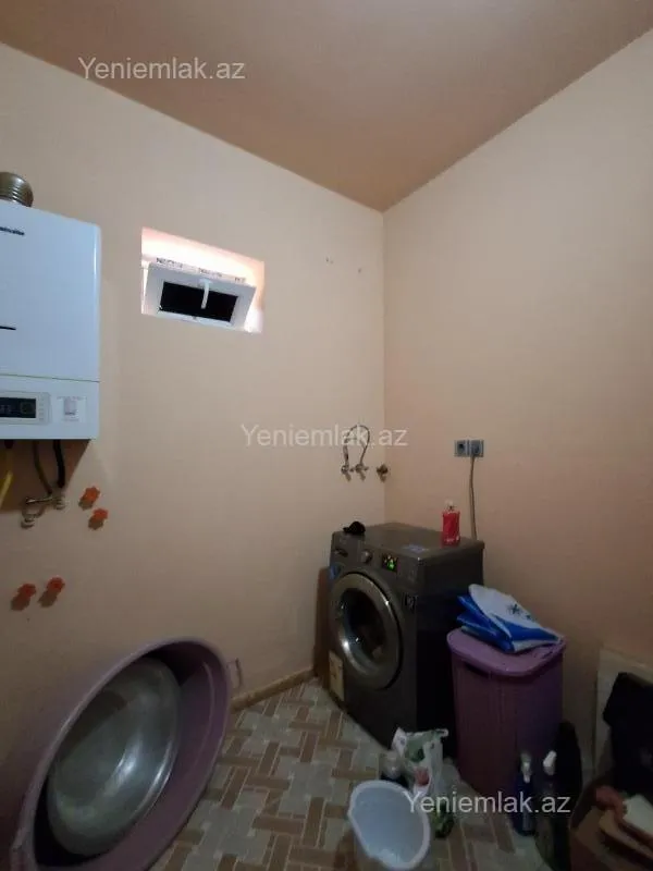 Satılır 5 otaqlı həyət evi 220 m²