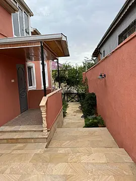 Satılır 5 otaqlı həyət evi 100 m²