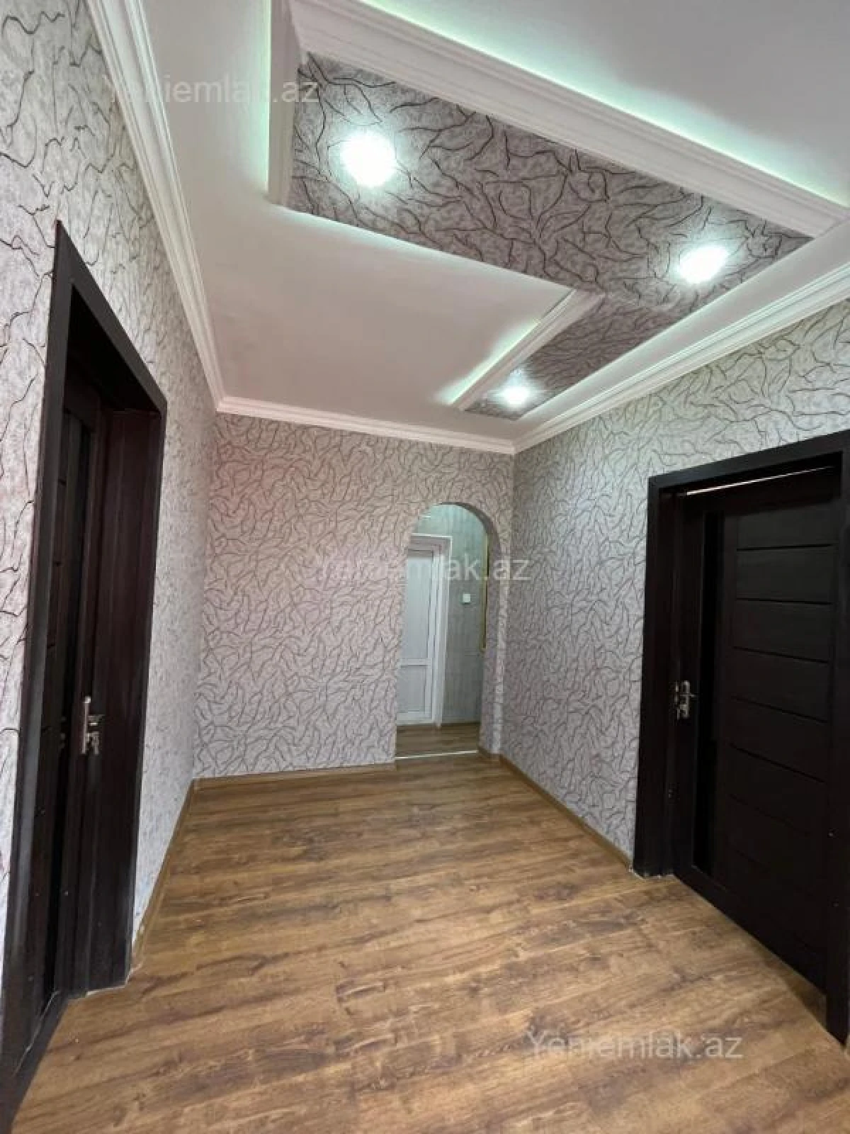 Satılır 5 otaqlı həyət evi 100 m²