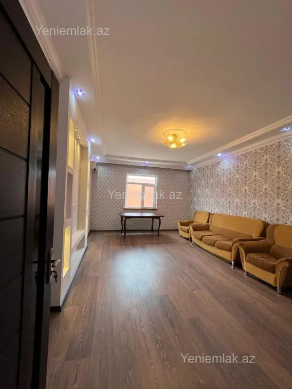 Satılır 5 otaqlı həyət evi 100 m²