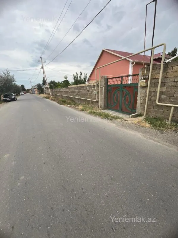 Satılır 5 otaqlı həyət evi 100 m²