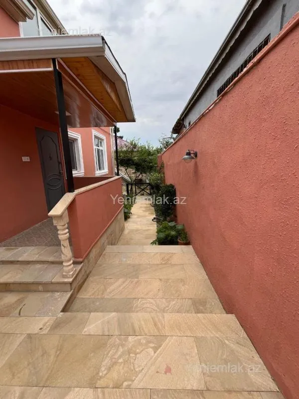 Satılır 5 otaqlı həyət evi 100 m²
