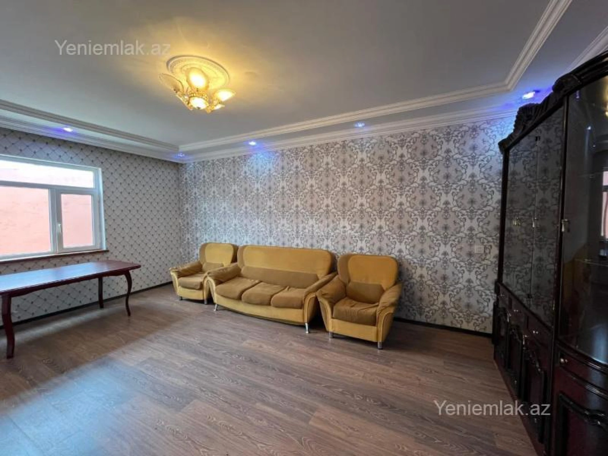 Satılır 5 otaqlı həyət evi 100 m²