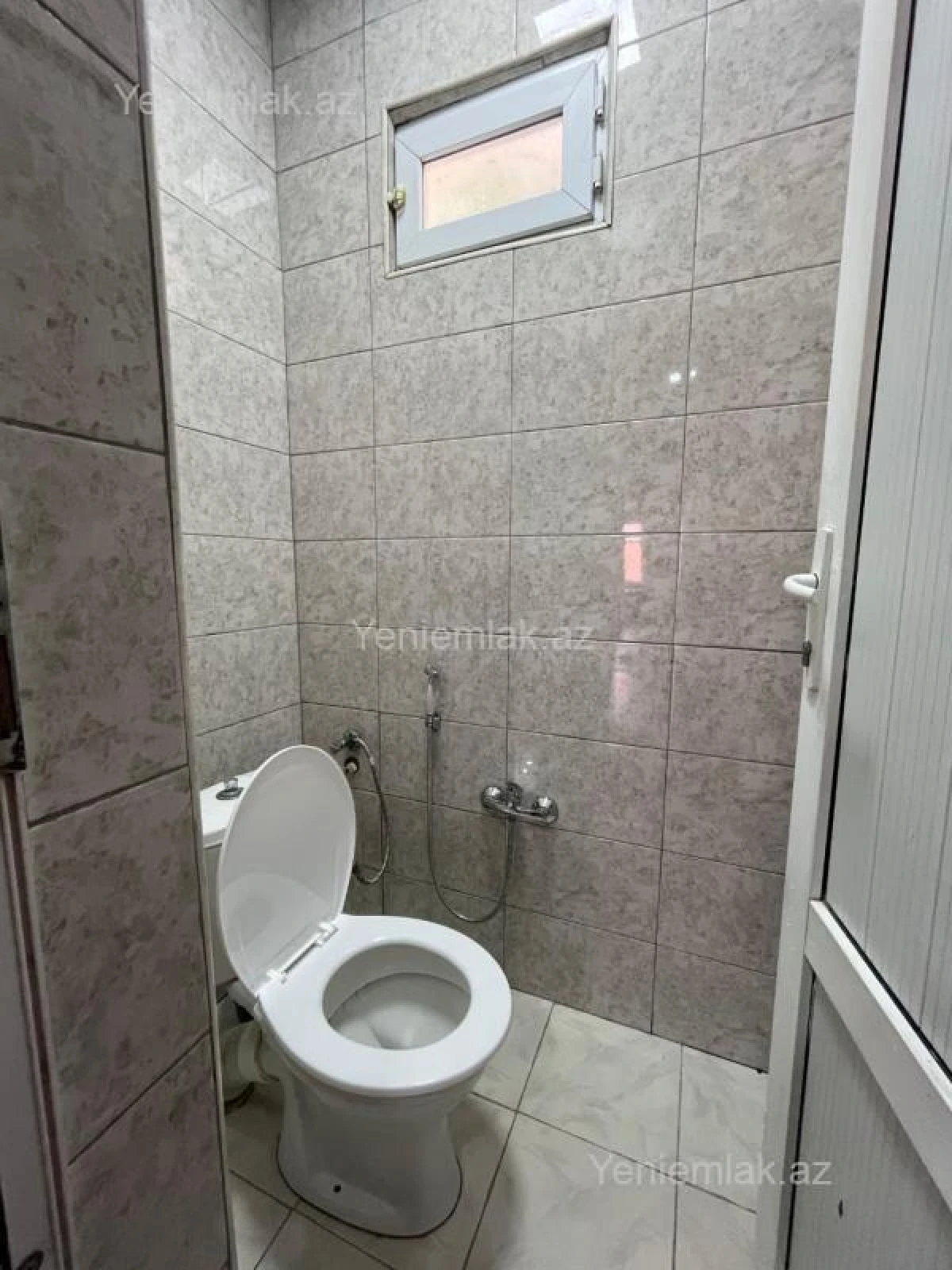 Satılır 5 otaqlı həyət evi 100 m²