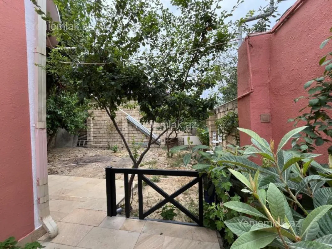Satılır 5 otaqlı həyət evi 100 m²