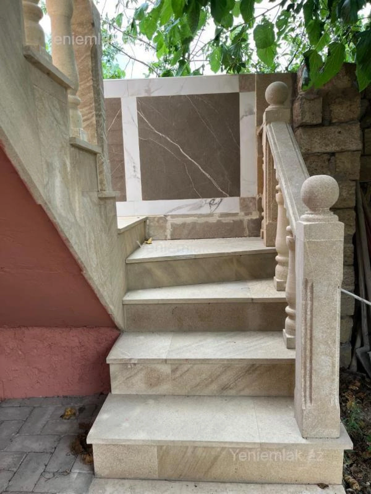 Satılır 5 otaqlı həyət evi 100 m²