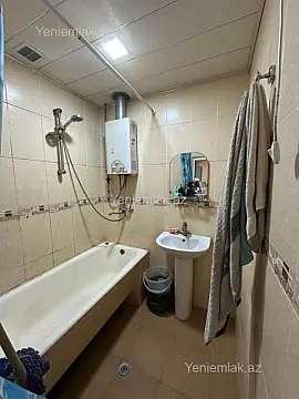Satılır 2 otaqlı köhnə tikili 60 m²