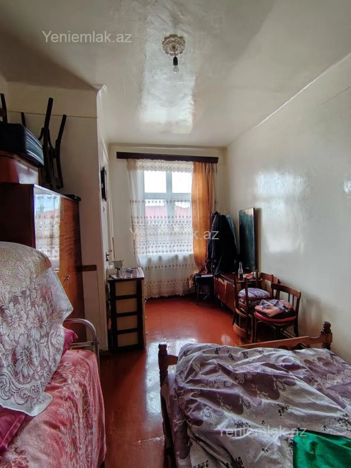 Satılır 2 otaqlı köhnə tikili 55 m²