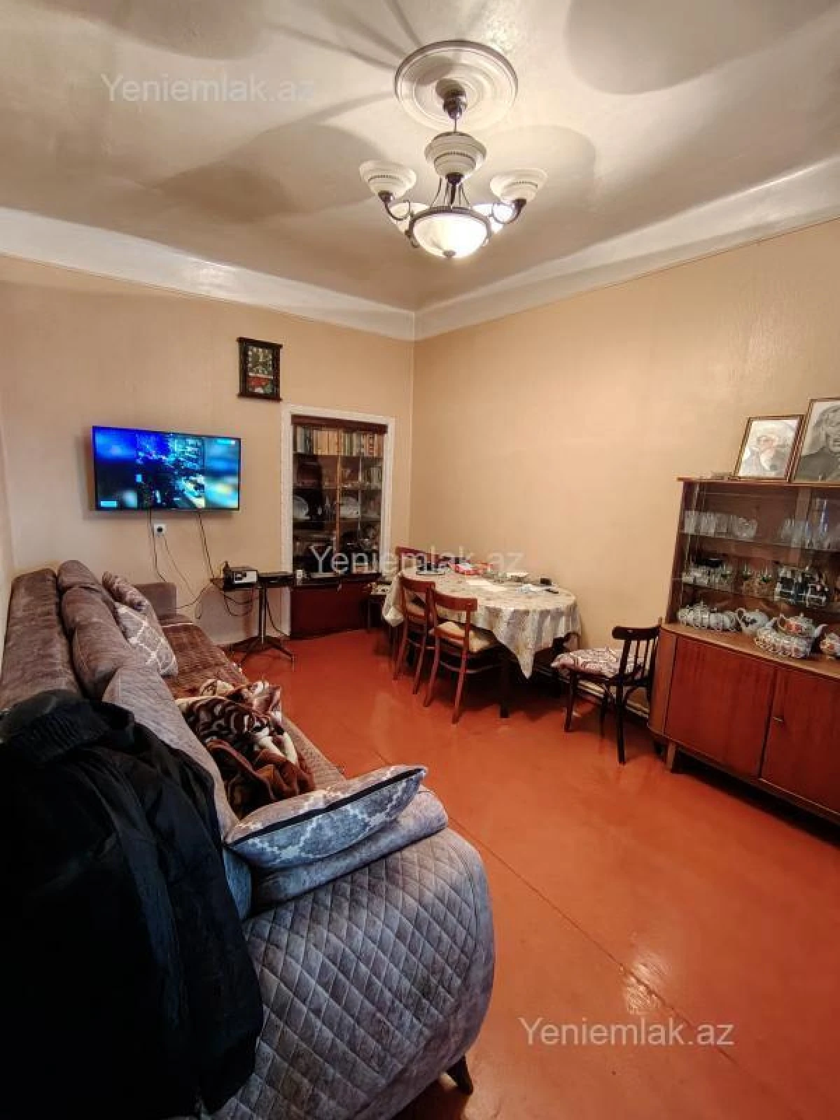 Satılır 2 otaqlı köhnə tikili 55 m²