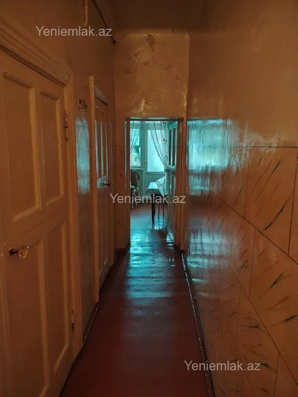 Satılır 2 otaqlı köhnə tikili 55 m²