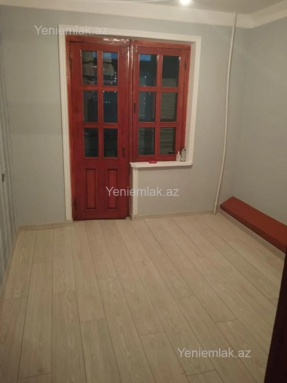 Satılır 2 otaqlı köhnə tikili 55 m²