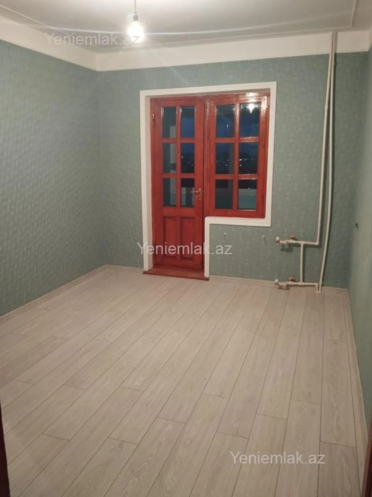 Satılır 2 otaqlı köhnə tikili 55 m²