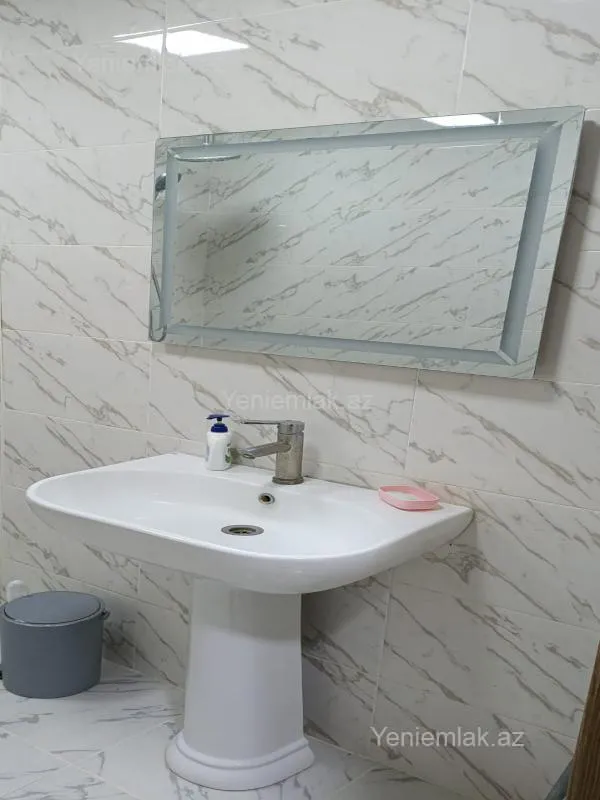 Satılır 3 otaqlı yeni tikili 80 m²