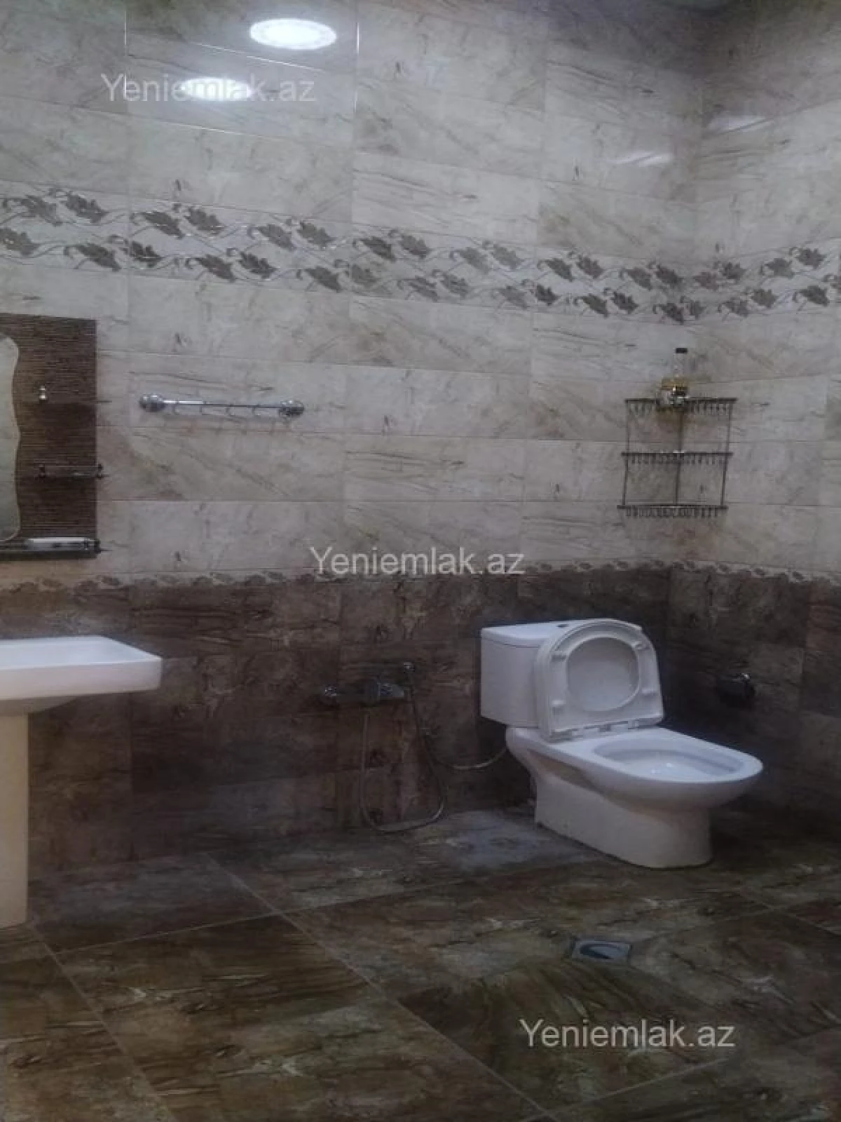 Satılır 3 otaqlı yeni tikili 100 m²