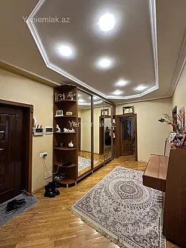 Satılır 3 otaqlı yeni tikili 90 m²