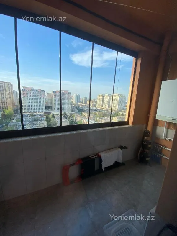 Satılır 3 otaqlı yeni tikili 110 m²