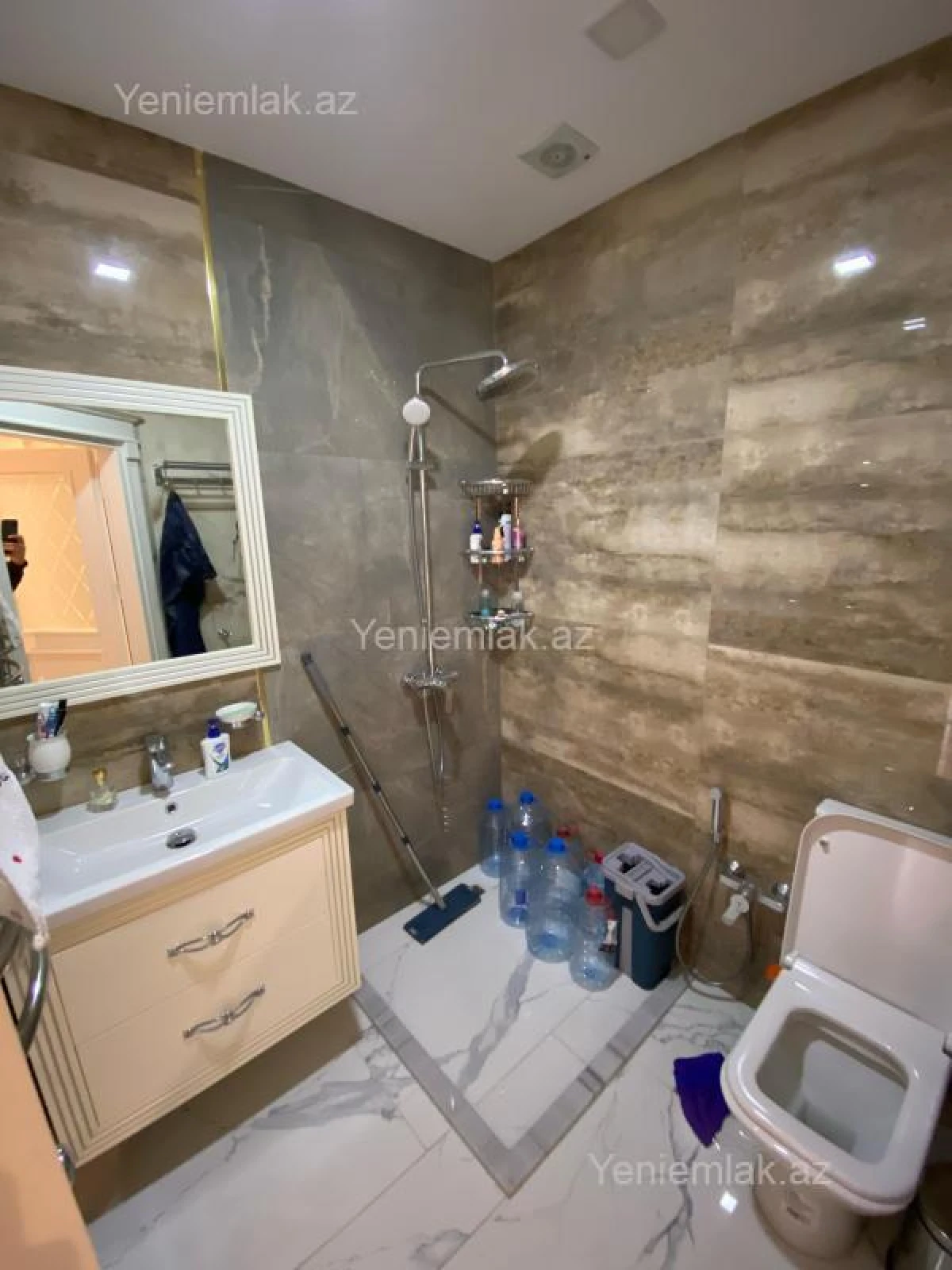 Satılır 3 otaqlı yeni tikili 110 m²