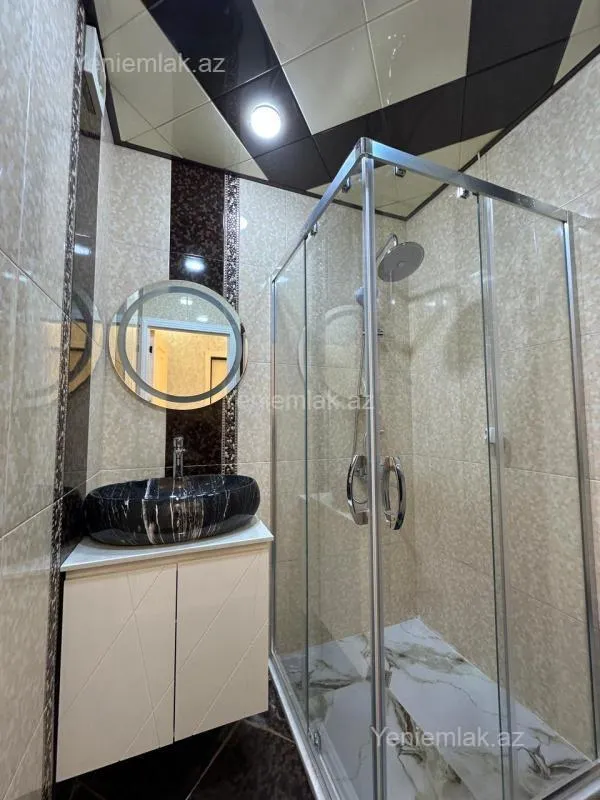 Satılır 2 otaqlı köhnə tikili 65 m²