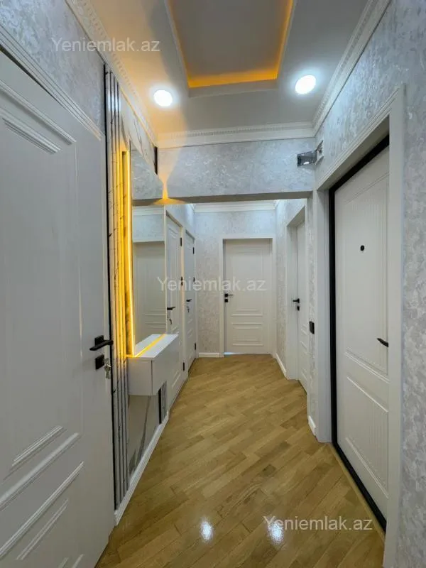 Satılır 2 otaqlı köhnə tikili 65 m²