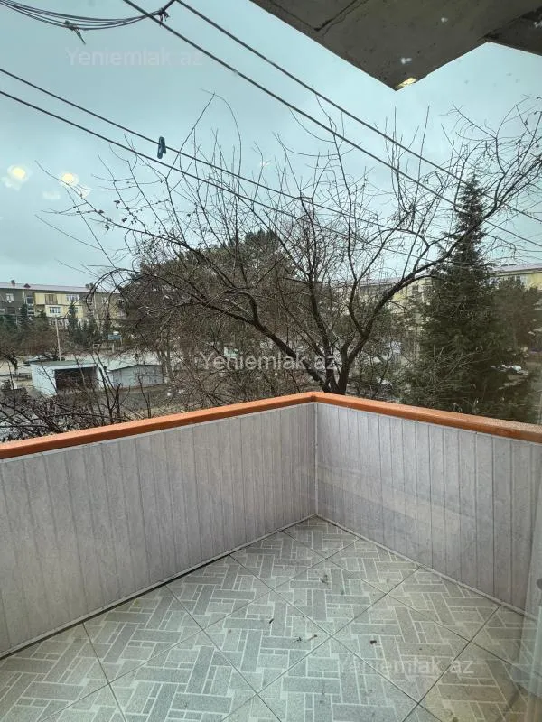 Satılır 3 otaqlı köhnə tikili 80 m²