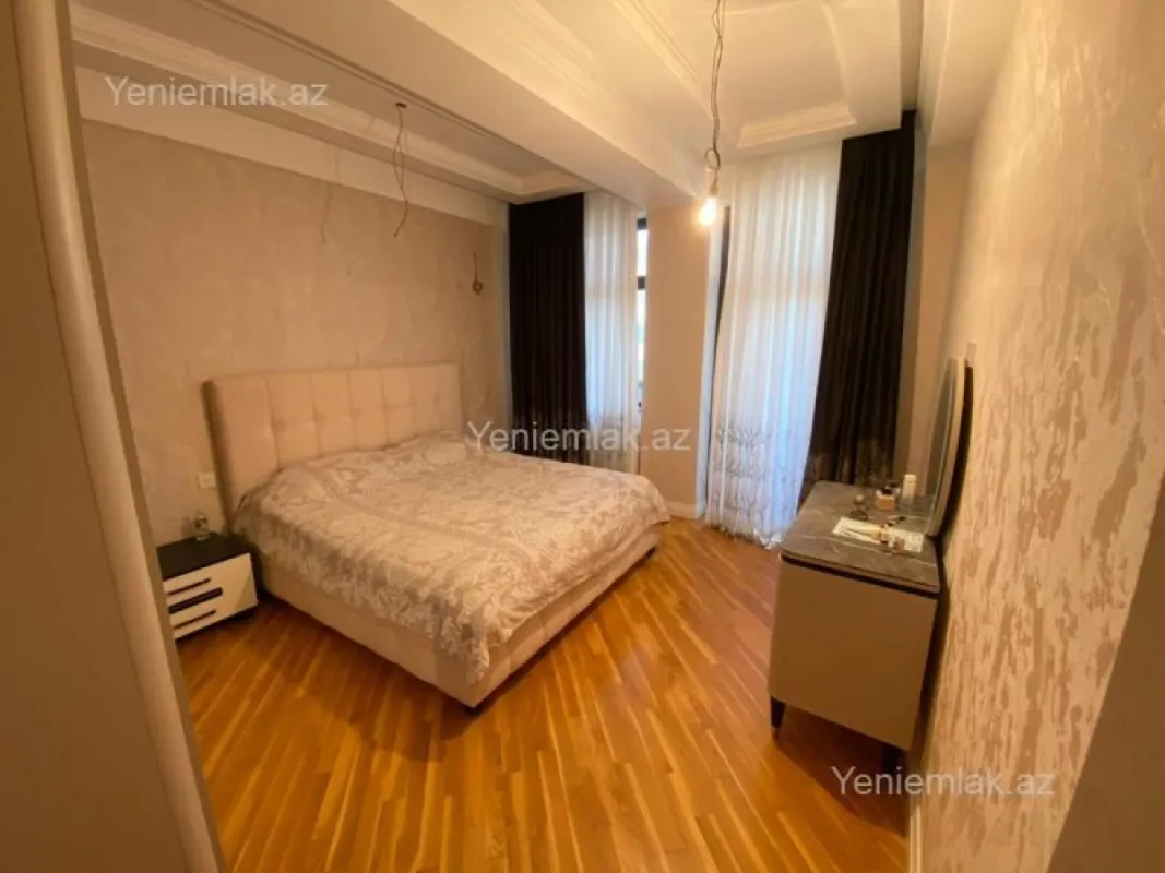 Satılır 3 otaqlı yeni tikili 118 m²
